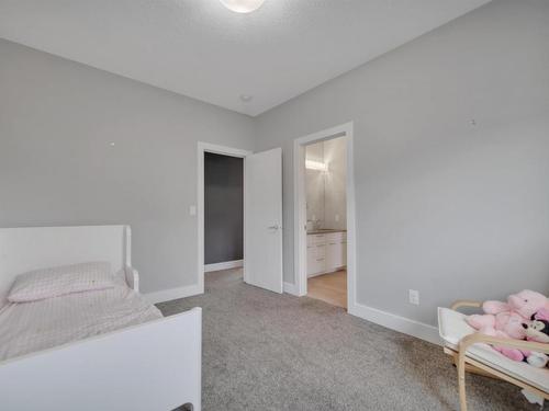 3163 Cameron Heights Way, Edmonton, AB - Indoor Photo Showing Bedroom