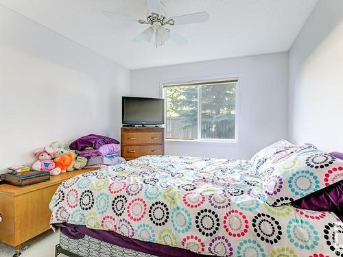 128 1180 Hyndman Road, Edmonton, AB - Indoor Photo Showing Bedroom