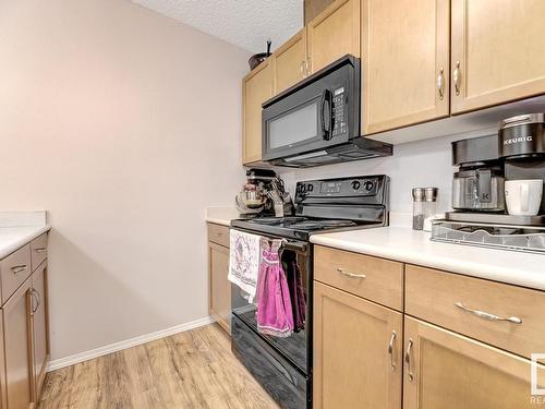 128 1180 Hyndman Road, Edmonton, AB - Indoor Photo Showing Kitchen