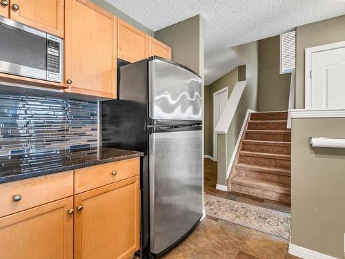 711 89 Street Sw, Edmonton, AB - Indoor Photo Showing Kitchen