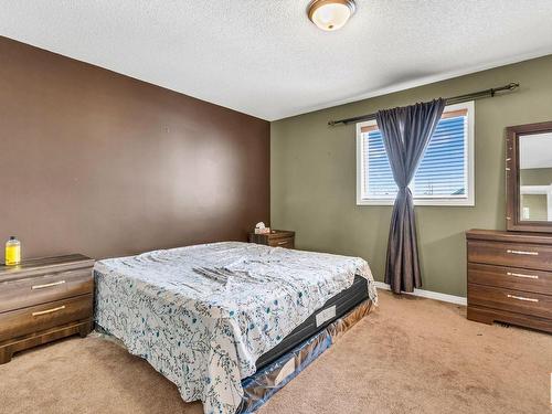 711 89 Street Sw, Edmonton, AB - Indoor Photo Showing Bedroom