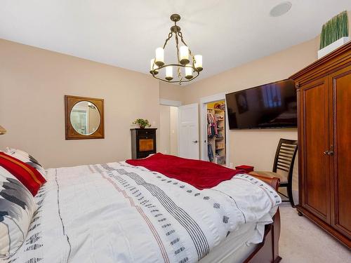 1237 Chahley Landing, Edmonton, AB - Indoor Photo Showing Bedroom