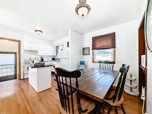 4026 113 Avenue, Edmonton, AB - Indoor Photo Showing Dining Room