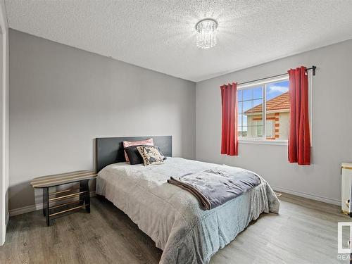 89 13825 155 Avenue, Edmonton, AB - Indoor Photo Showing Bedroom