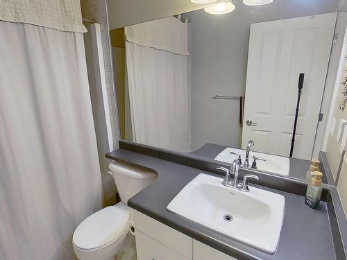 8532 16A Avenue, Edmonton, AB - Indoor Photo Showing Bathroom