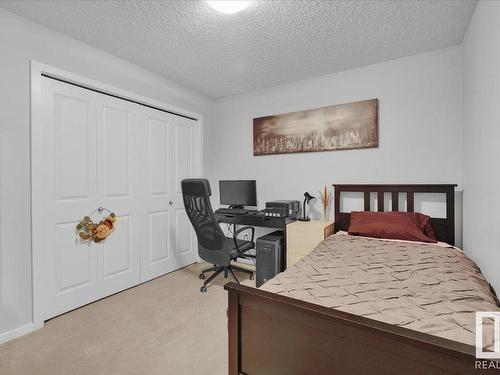 346 1196 Hyndman Road, Edmonton, AB - Indoor Photo Showing Bedroom