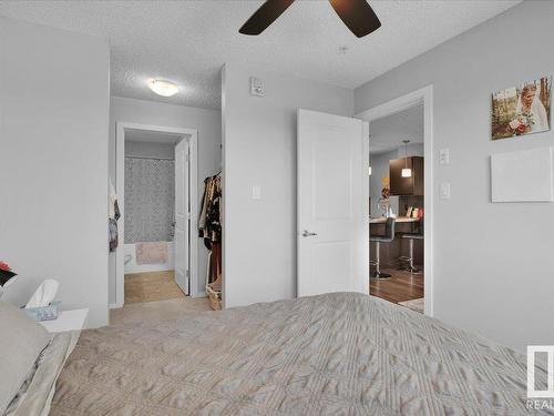 346 1196 Hyndman Road, Edmonton, AB - Indoor Photo Showing Bedroom