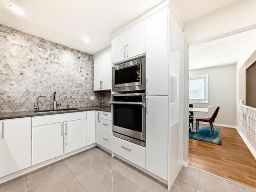 16104 100 Street, Edmonton, AB - Indoor Photo Showing Kitchen