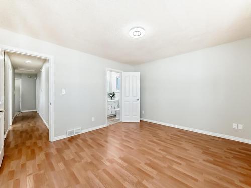 16104 100 Street, Edmonton, AB - Indoor Photo Showing Kitchen