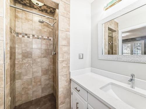 16104 100 Street, Edmonton, AB - Indoor Photo Showing Bathroom