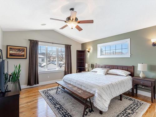 10134 81 Street, Edmonton, AB - Indoor Photo Showing Bedroom