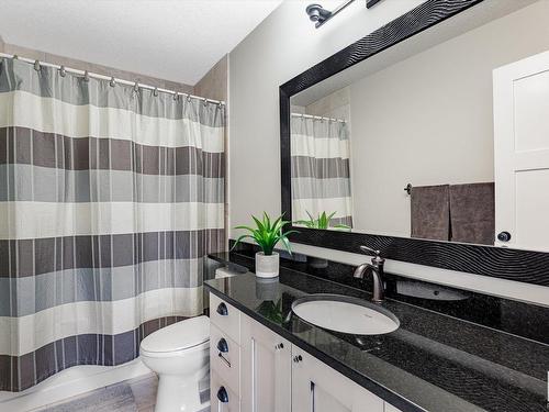 10134 81 Street, Edmonton, AB - Indoor Photo Showing Bathroom