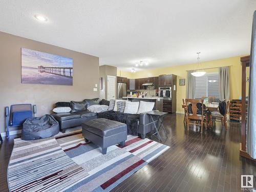 7129 South Terwillegar Drive, Edmonton, AB - Indoor Photo Showing Living Room