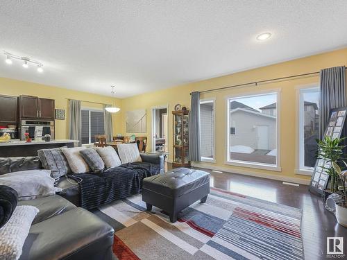 7129 South Terwillegar Drive, Edmonton, AB - Indoor Photo Showing Living Room