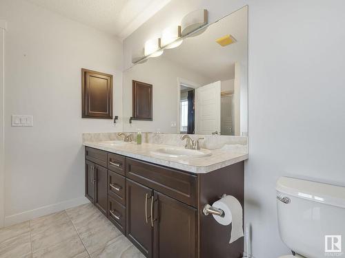 7129 South Terwillegar Drive, Edmonton, AB - Indoor Photo Showing Bathroom