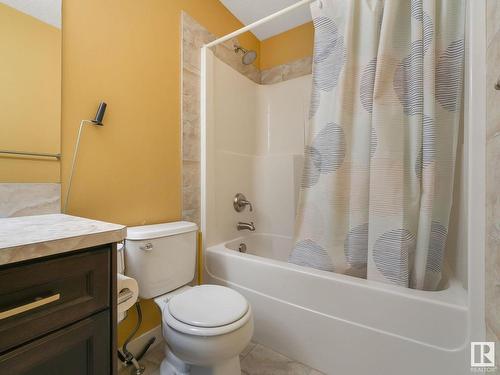 7129 South Terwillegar Drive, Edmonton, AB - Indoor Photo Showing Bathroom