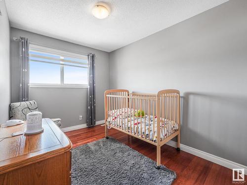 7032 138 Avenue, Edmonton, AB - Indoor Photo Showing Bedroom