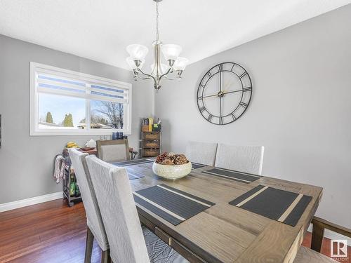 7032 138 Avenue, Edmonton, AB - Indoor Photo Showing Dining Room