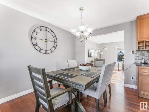 7032 138 Avenue, Edmonton, AB - Indoor Photo Showing Dining Room