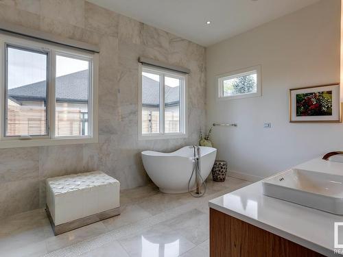 243 Windermere Drive, Edmonton, AB - Indoor Photo Showing Bathroom