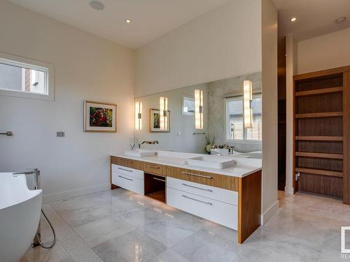 243 Windermere Drive, Edmonton, AB - Indoor Photo Showing Bathroom