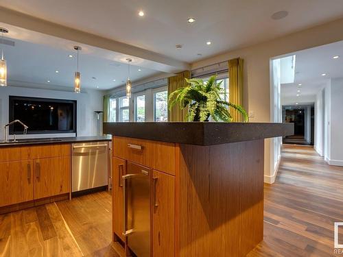 243 Windermere Drive, Edmonton, AB - Indoor Photo Showing Kitchen