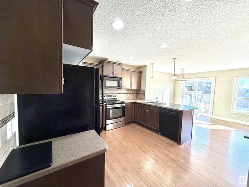 12513 171 Avenue, Edmonton, AB - Indoor Photo Showing Kitchen