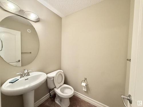 12513 171 Avenue, Edmonton, AB - Indoor Photo Showing Bathroom