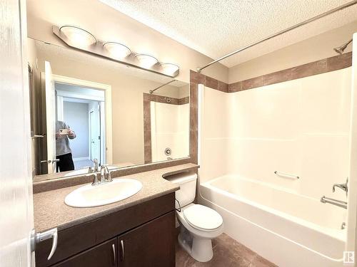 12513 171 Avenue, Edmonton, AB - Indoor Photo Showing Bathroom