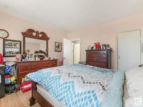 12008 57 Street, Edmonton, AB - Indoor Photo Showing Bedroom