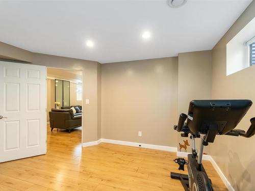 1321 Grant Way, Edmonton, AB - Indoor Photo Showing Gym Room