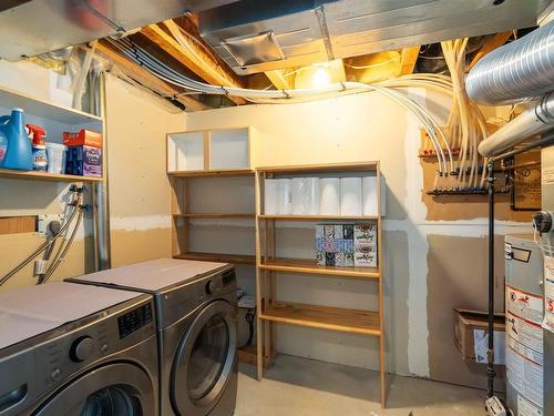 1321 Grant Way, Edmonton, AB - Indoor Photo Showing Laundry Room