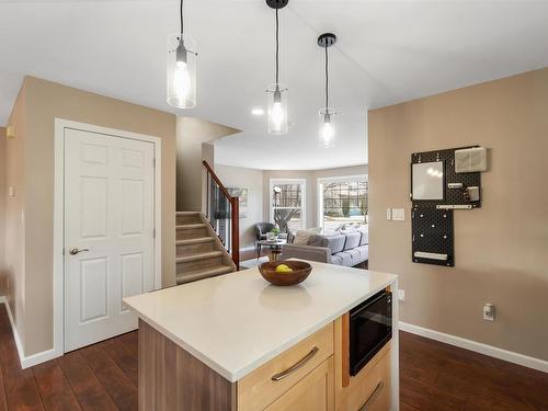 1321 Grant Way, Edmonton, AB - Indoor Photo Showing Kitchen