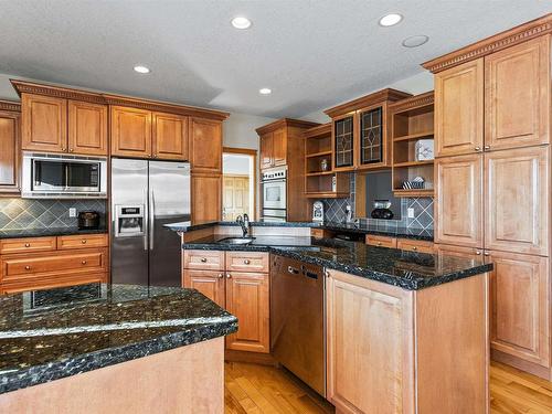 1061 Tory Road, Edmonton, AB - Indoor Photo Showing Kitchen