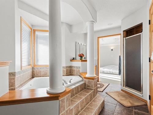 1061 Tory Road, Edmonton, AB - Indoor Photo Showing Bathroom