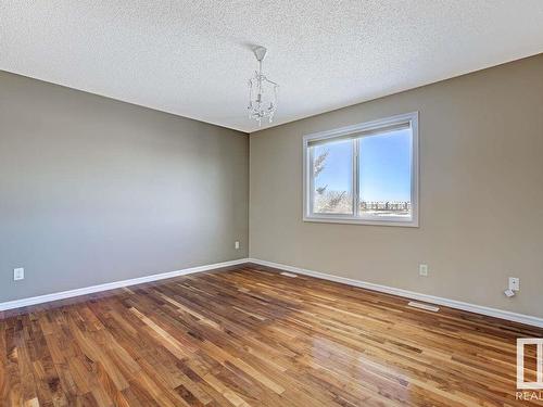 8624 175 Avenue, Edmonton, AB - Indoor Photo Showing Other Room