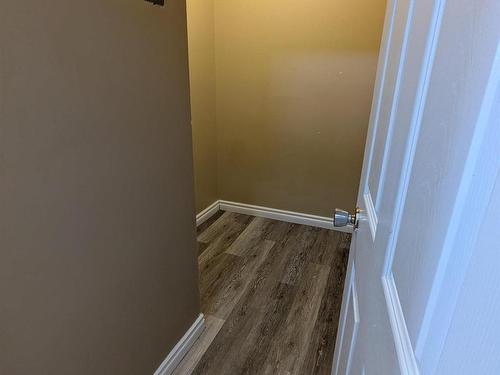 5014 52 Avenue, Glendon, AB - Indoor Photo Showing Other Room