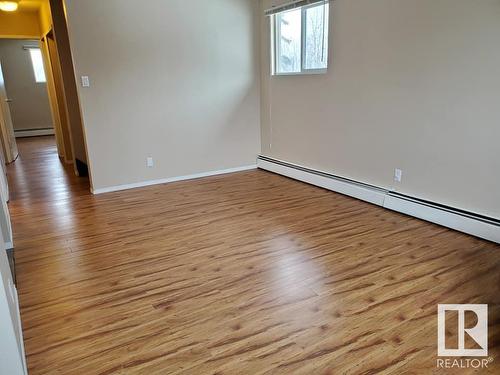 5014 52 Avenue, Glendon, AB - Indoor Photo Showing Other Room