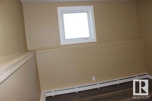 5014 52 Avenue, Glendon, AB - Indoor Photo Showing Other Room
