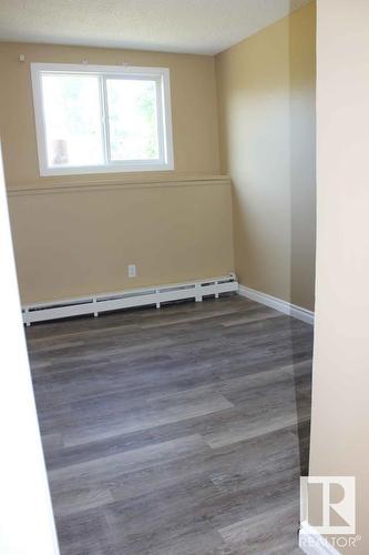 5014 52 Avenue, Glendon, AB - Indoor Photo Showing Other Room