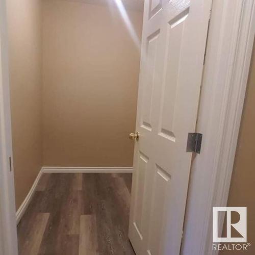 5014 52 Avenue, Glendon, AB - Indoor Photo Showing Other Room