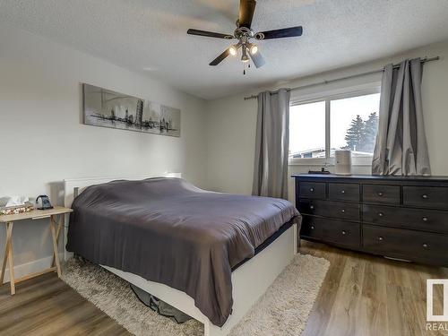 16948 111 Street, Edmonton, AB - Indoor Photo Showing Bedroom