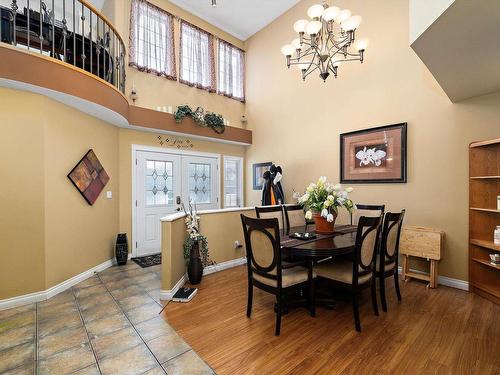 356 Calderon Crescent, Edmonton, AB - Indoor Photo Showing Dining Room