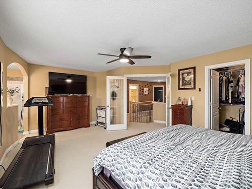 356 Calderon Crescent, Edmonton, AB - Indoor Photo Showing Bedroom