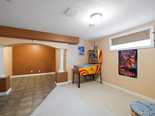 356 Calderon Crescent, Edmonton, AB - Indoor Photo Showing Other Room