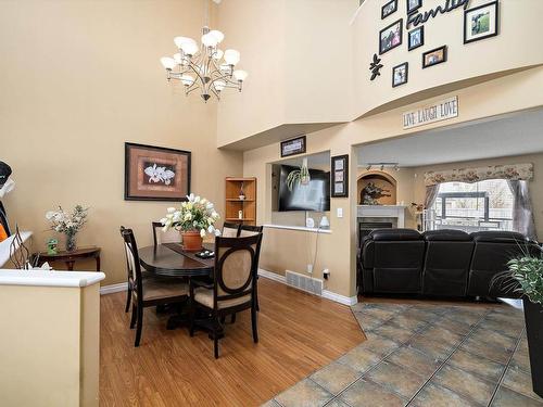 356 Calderon Crescent, Edmonton, AB - Indoor Photo Showing Dining Room