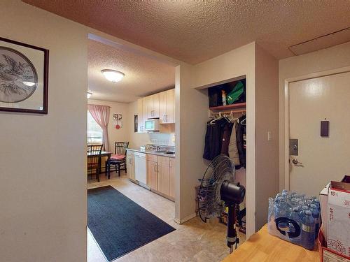 3648 117 Ave, Edmonton, AB - Indoor