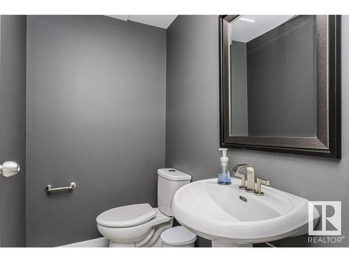 4676 16A Avenue, Edmonton, AB - Indoor Photo Showing Bathroom