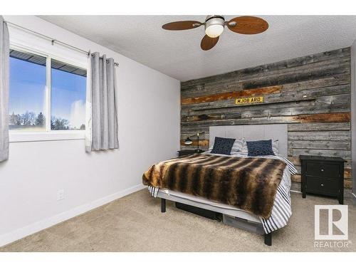 4676 16A Avenue, Edmonton, AB - Indoor Photo Showing Bedroom