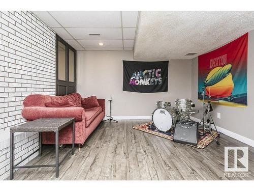 4676 16A Avenue, Edmonton, AB - Indoor